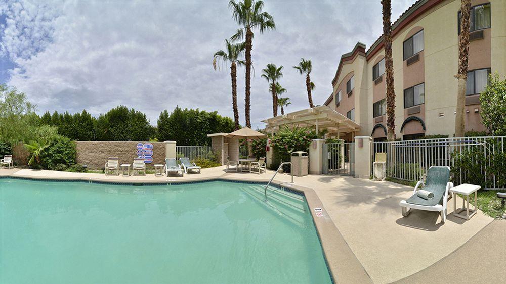 Comfort Suites Palm Desert I-10 מראה חיצוני תמונה